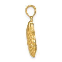 14k Seahorse in a Shell Pendant-D4396
