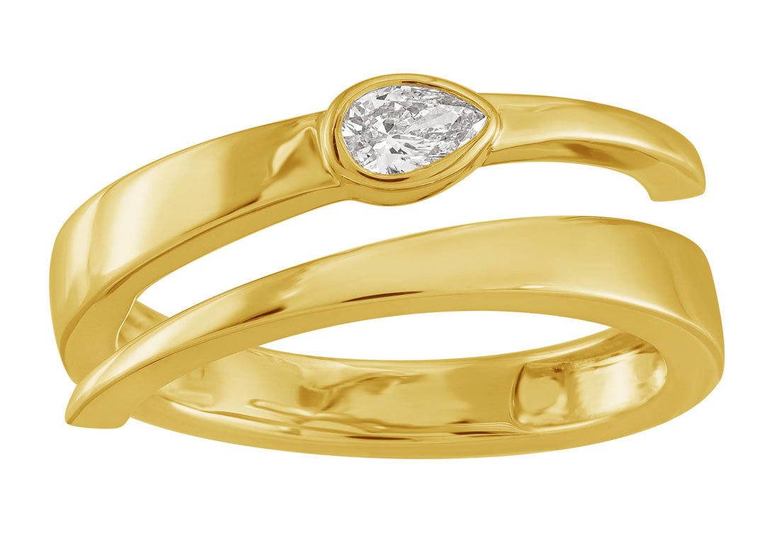 Yellow Gold Pear Shape  Diamond Ring