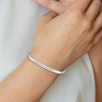 14k White Gold High Polished 5.0mm Hinged Bangle-DB504
