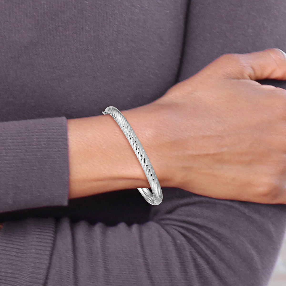 14k White Gold 4/16 Textured Hinged Bangle-DB653W