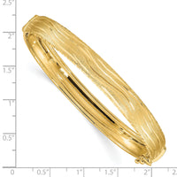 14k D/C Textured Hinged Bangle-DB675