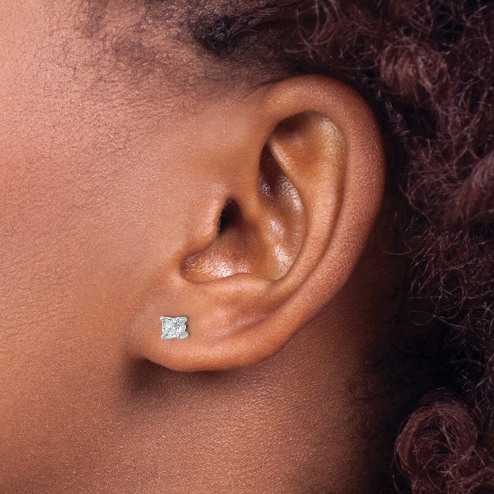 14kw 1/2 ctw Cert Lab Grown Dia VS+ F+ Cushion 4 Prong Hvy Wt Earring-EM8794-050C-WLD