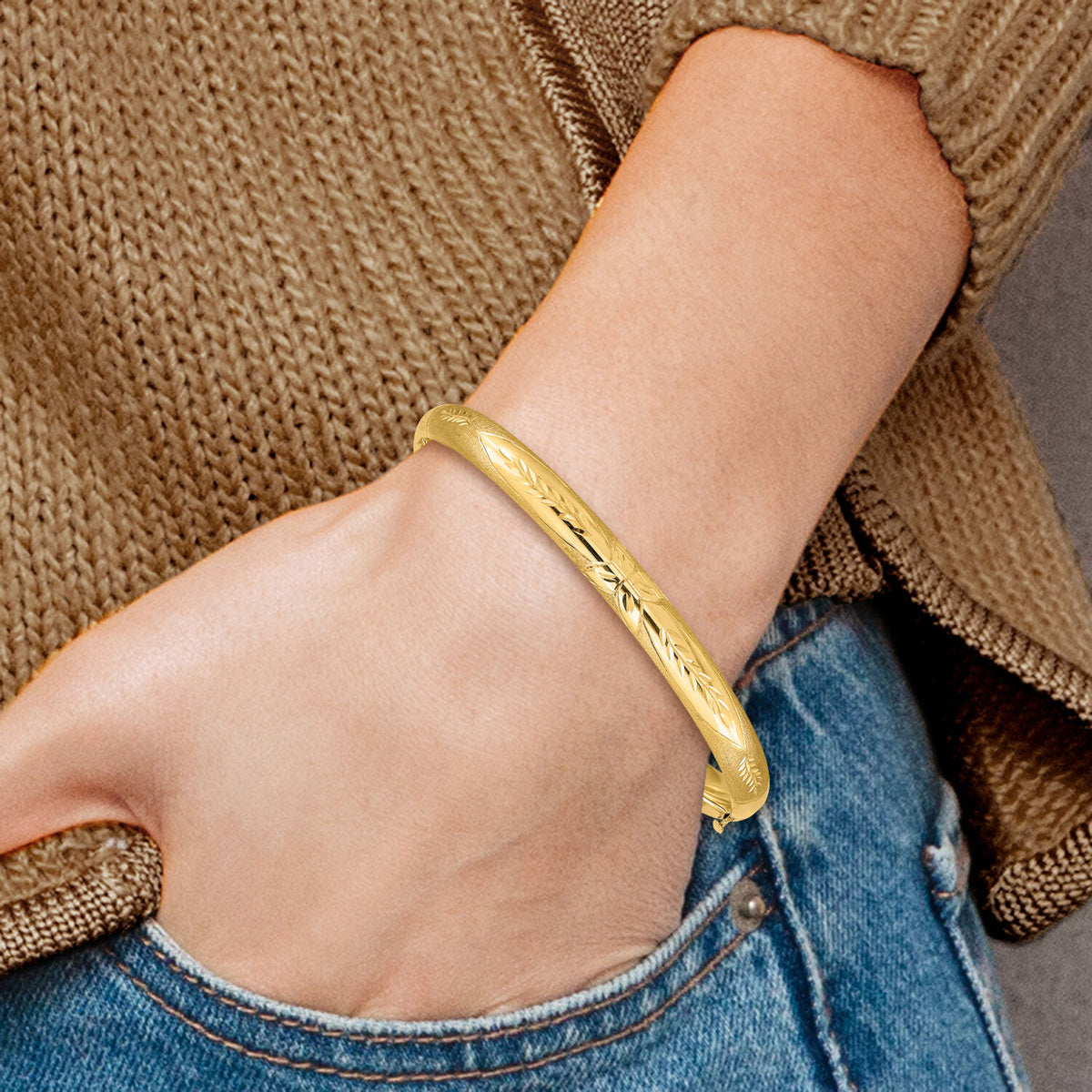 14k 4/16 Oversize Florentine Engraved Hinged Bangle Bracelet-FE4/16O