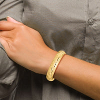 14k 9/16 Florentine Engraved Hinged Bangle Bracelet-FE9/16