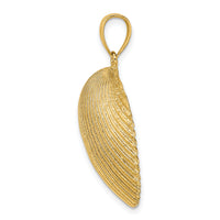 14K Textured Scallop Shell Charm-K7900