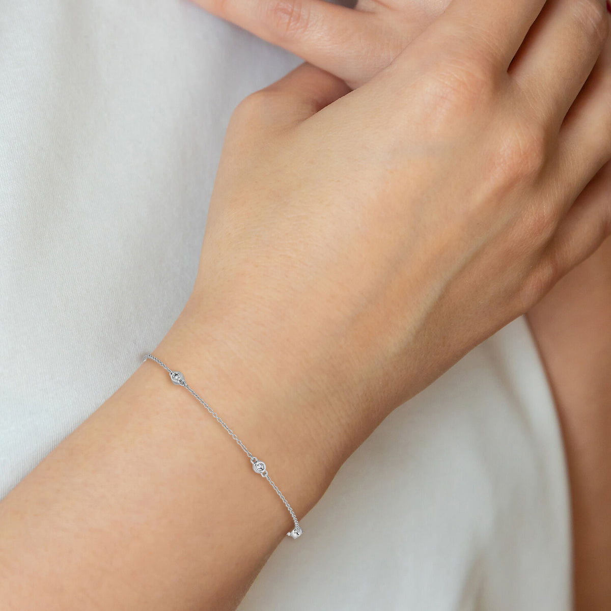 14k White Gold Diamond Station Cable Bracelet-PM1007-013-WA-7