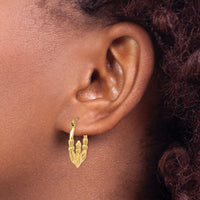 14k Polished Claddagh Hoop Earrings-T900