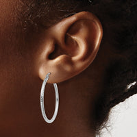 14k White Gold Diamond-cut 2mm Round Tube Hoop Earrings-TC220