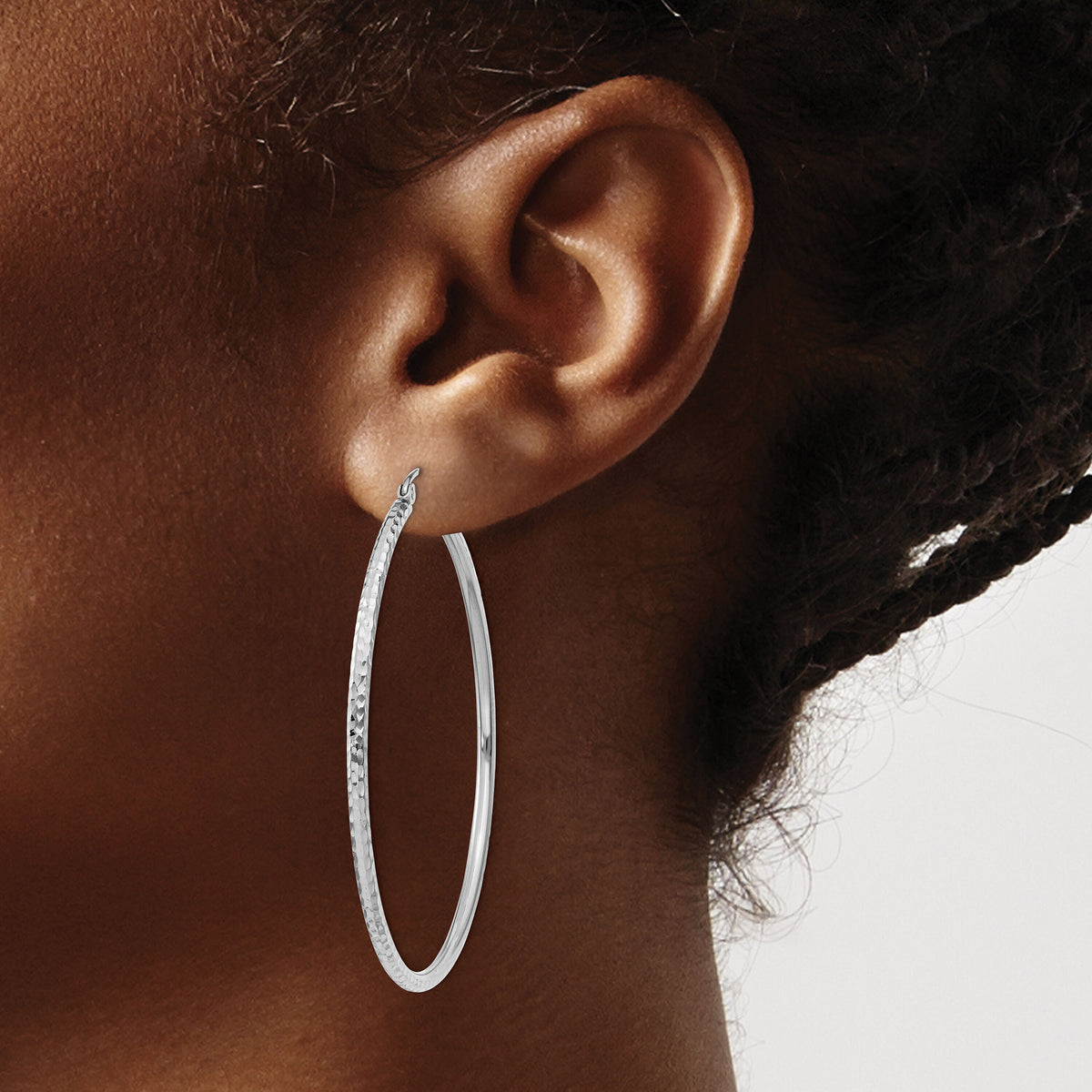 14k White Gold Diamond-cut 2mm Round Tube Hoop Earrings-TC227