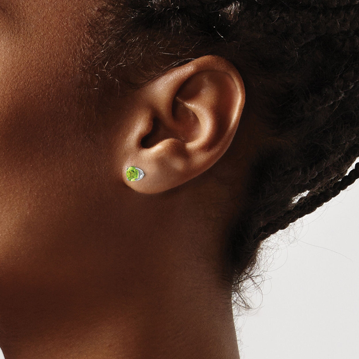 14k White Gold 5mm Peridot Stud Earrings-XBE139