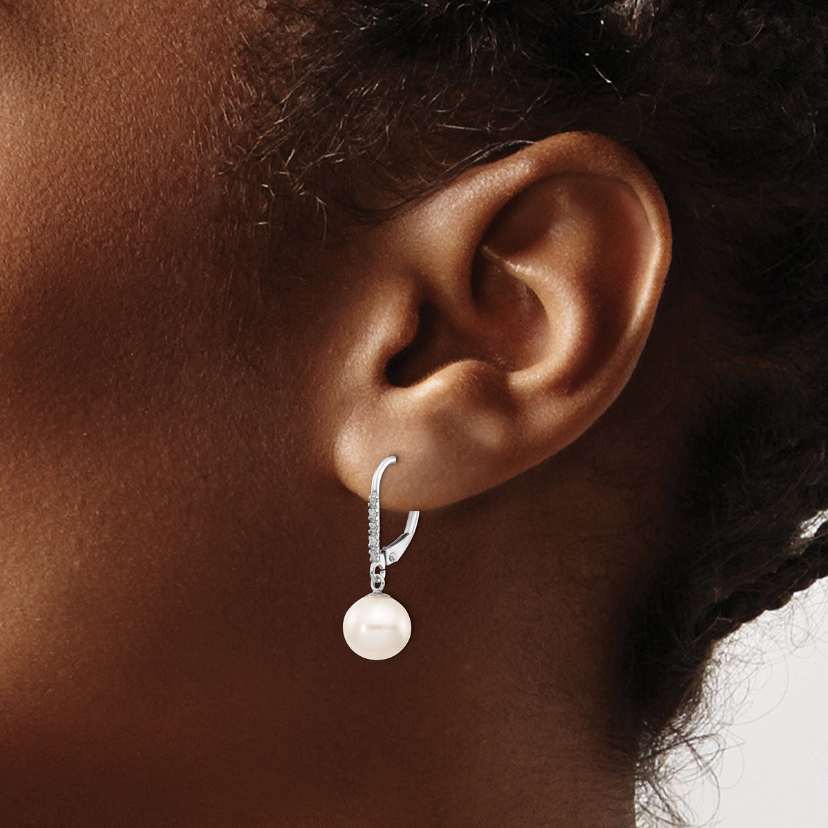 14k White Gold 8-9mm Round FWC Pearl .05ct Diamond Leverback Earrings-XF571