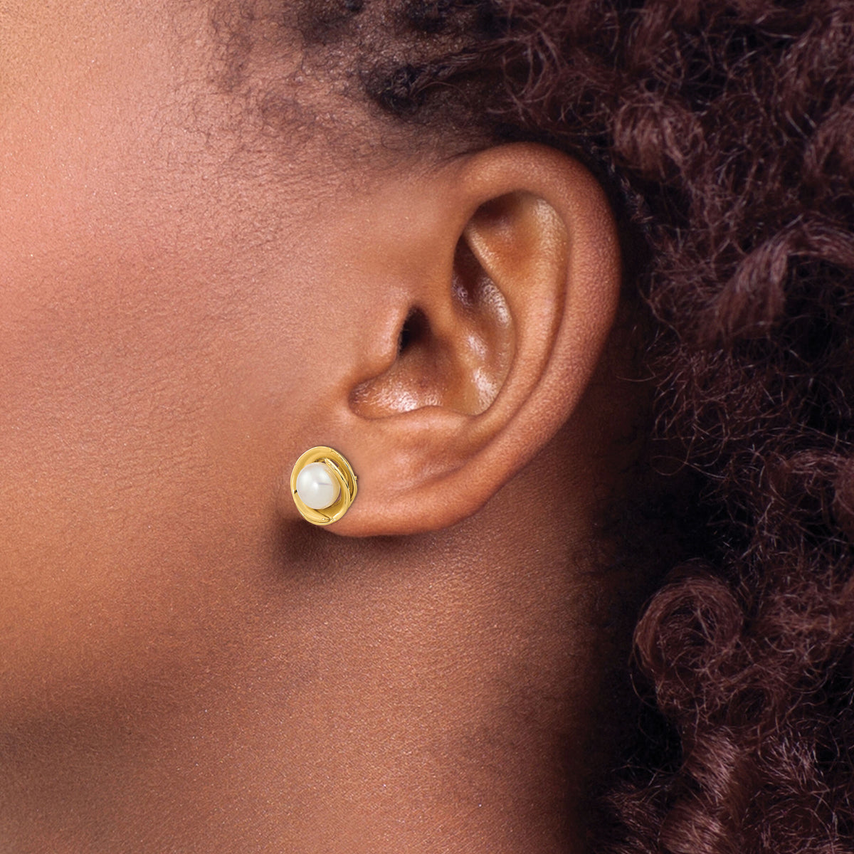 14k 6-7mm White Button Freshwater Cultured Pearl Post Earrings-XF646E