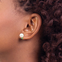 14K 8-8.5mm White Round Freshwater Cultured Pearl Emerald Post Earrings-XF754E/E