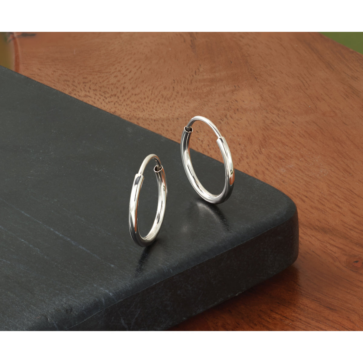 14k White Gold 1.5mm Polished Endless Hoop Earrings-XY1181