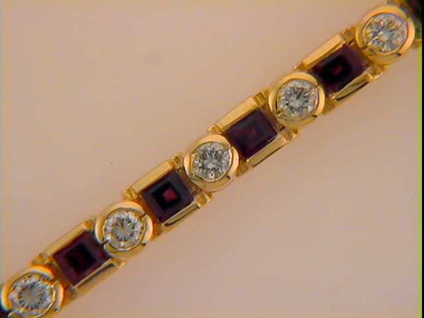 Garnet./ Diamond Bracelet - B4127-G