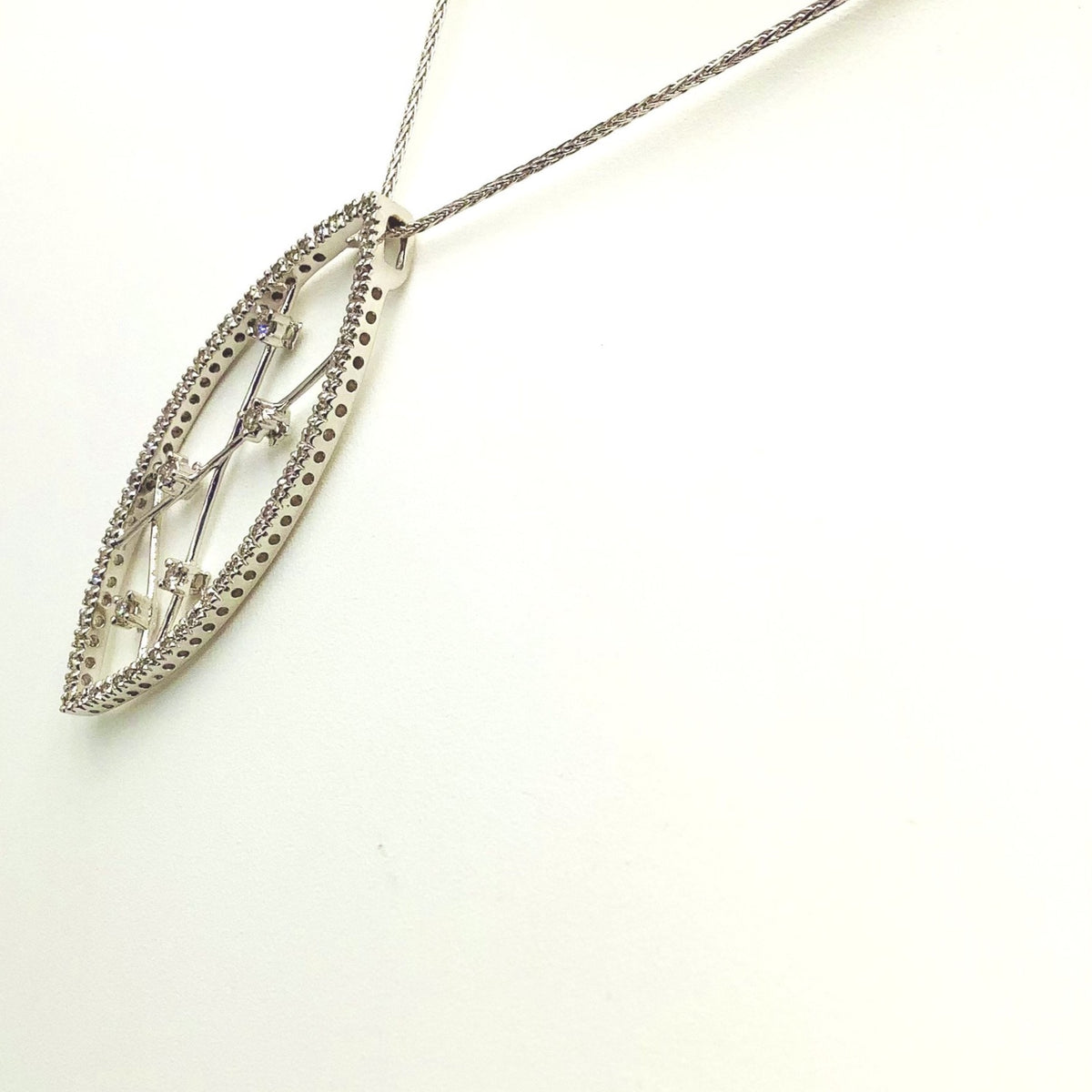 #AK64175 FANCY DIAMOND PENDANT