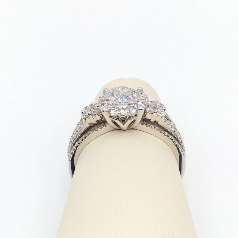 #AK78133 CLUSTER DIAMOND RING