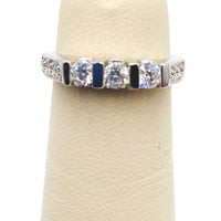 #AK60365 3-STONE DIAMOND RING