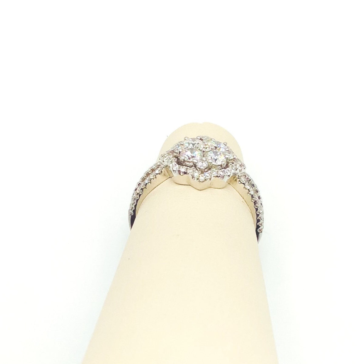 #AK63249 FANCY DIAMOND RING