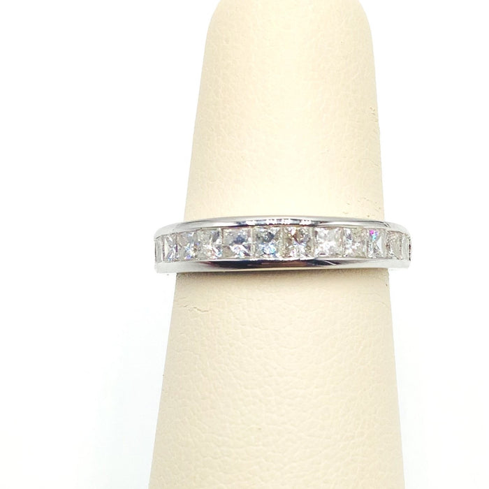 #AK70914 PRINCESS CUT DIAMOND BAND