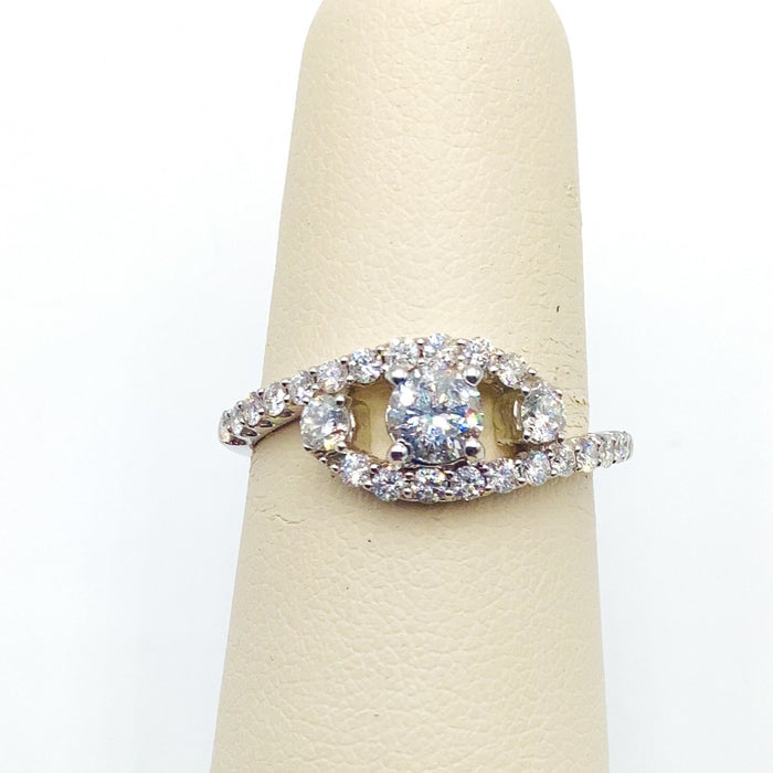 #AK62671 3 STONE UNIQUE SETTING DIAMOND RING