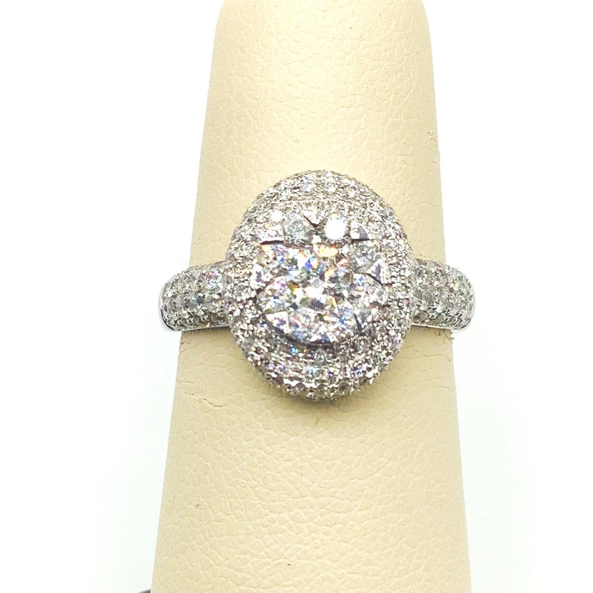 #AK64870 FANCY DIAMOND RING