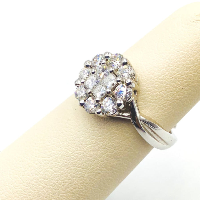 #AK66672 FLOWER DIAMOND RING