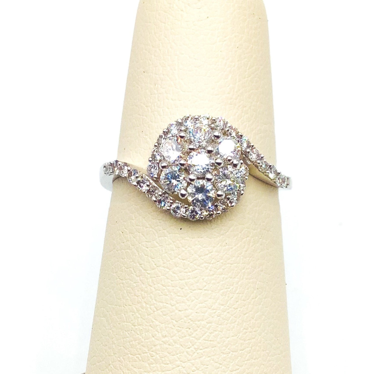 Vintage Flower-Shaped Diamond Engagement Ring