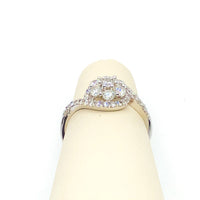 #10131010 ELEGANT FLOWER SHAPED DIAMOND RING