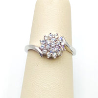 #10133535 FLOWER DIAMOND RING