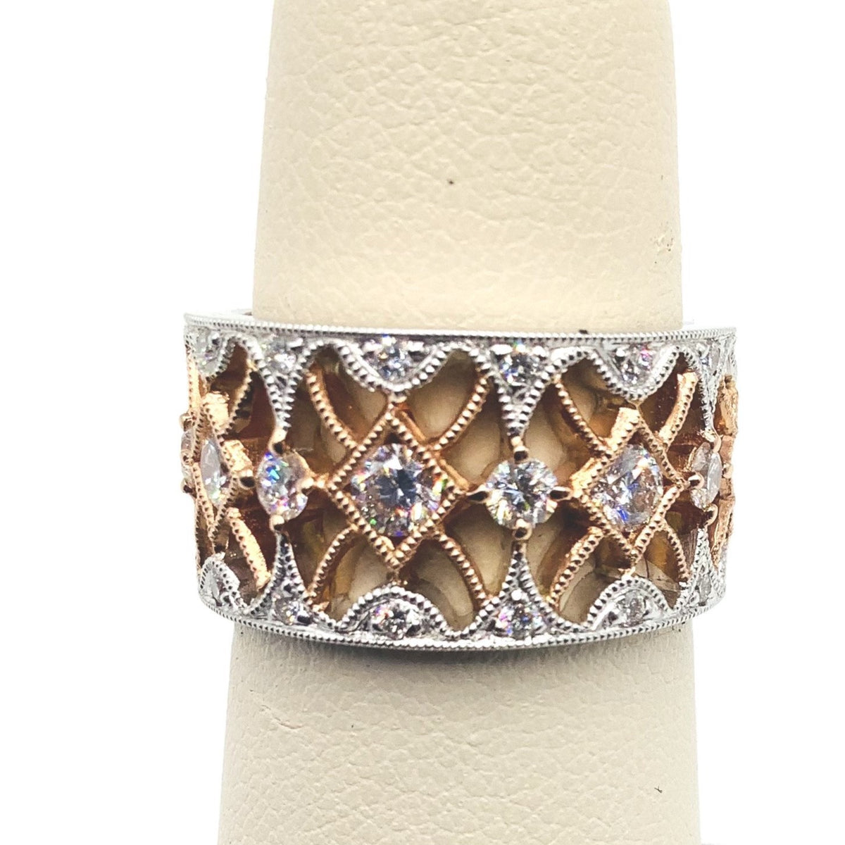 #10145359 WIDE 2-TONE DIAMOND BAND