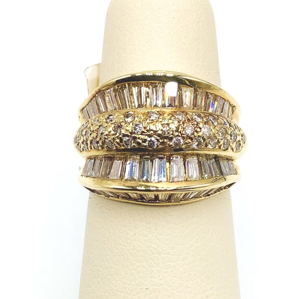 #10098056 FANCY ROUND AND BAGUETTE DIAMOND RING