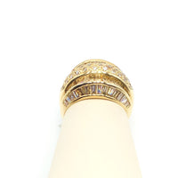 #10098056 FANCY ROUND AND BAGUETTE DIAMOND RING