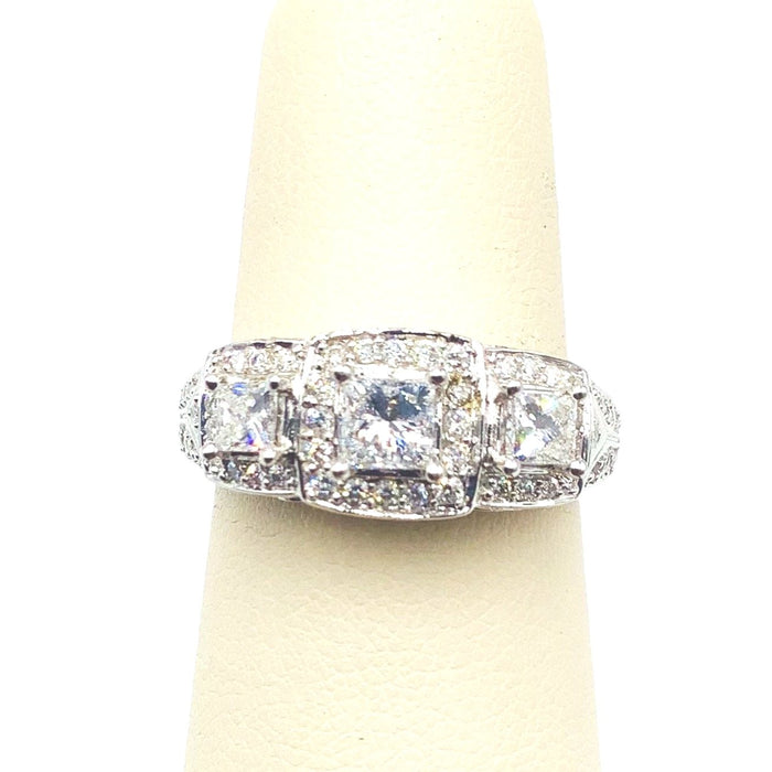 #10060030 3 STONE DIAMOND RING