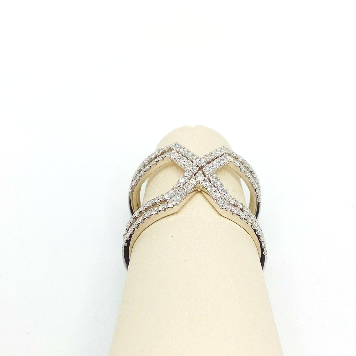 #10129536 "X" SHAPE DIAMOND RING