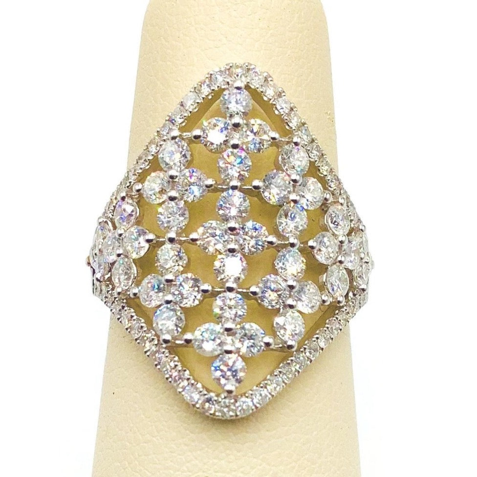 #AK66093 FANCY DIAMOND RING