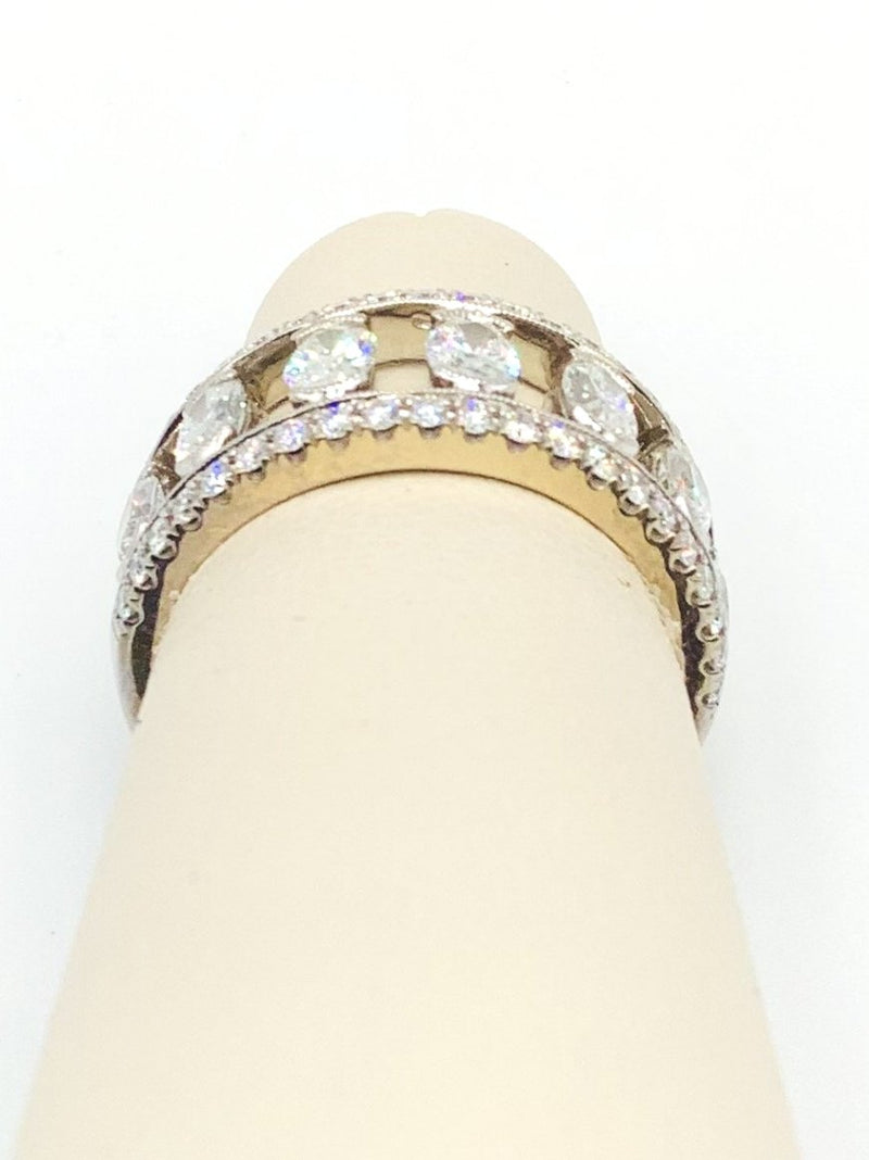 #10089595 OVAL DIAMOND BAND