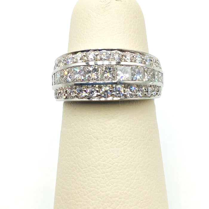 #10084197 3-ROW DIAMOND BAND