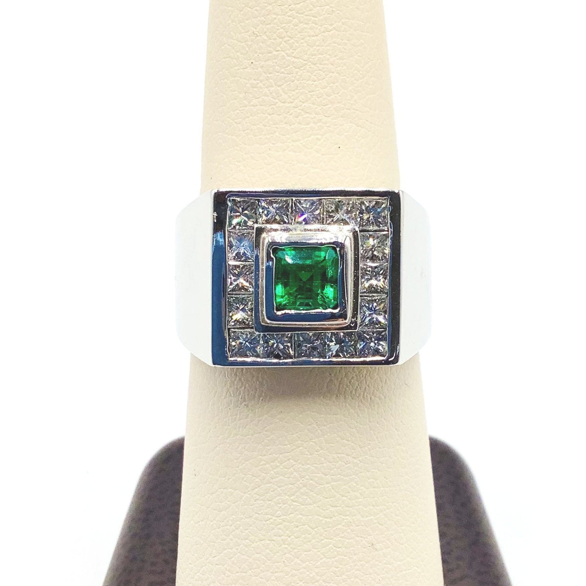 #AK38641 MEN'S EMERALD AND PRINCESS CUT DIAMOND RING